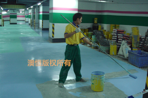 澳恒自流平水泥+環(huán)氧地坪漆在車庫中的應用 澳恒自流平水泥+環(huán)氧地坪漆在車庫中的應用