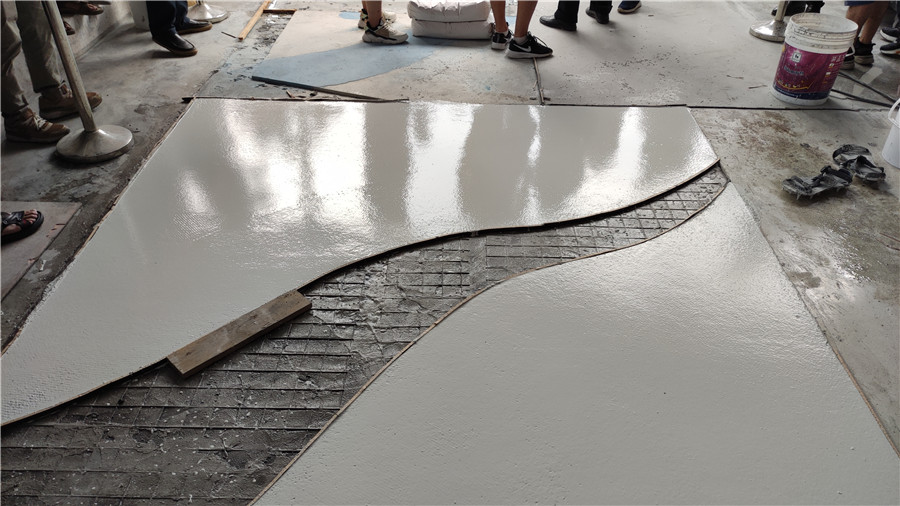 攤鋪好的無機(jī)磨石樣板