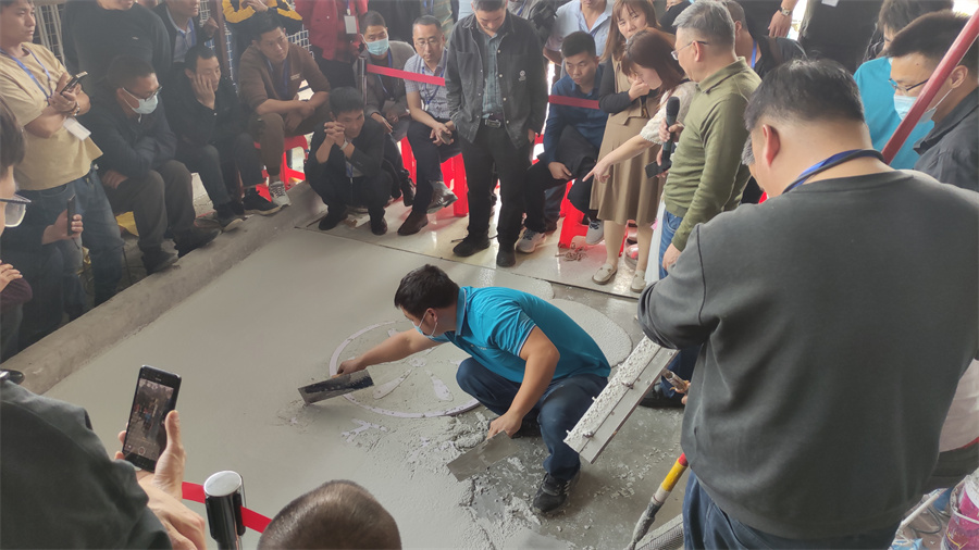 無機(jī)磨石攤鋪實(shí)操 無機(jī)磨石攤鋪實(shí)操