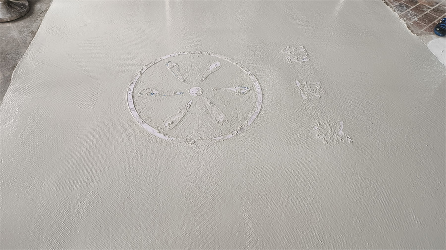 無機(jī)磨石攤鋪完成