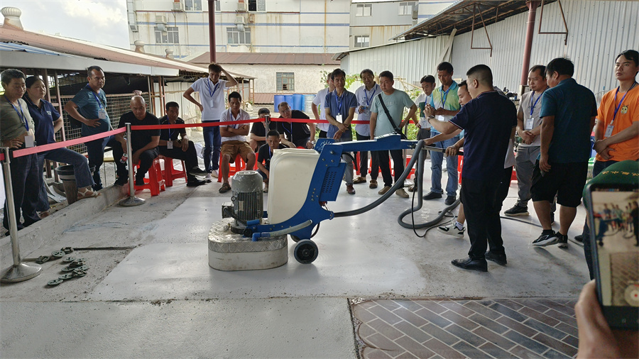 無機(jī)磨石研磨修補(bǔ)實(shí)操 無機(jī)磨石研磨修補(bǔ)實(shí)操